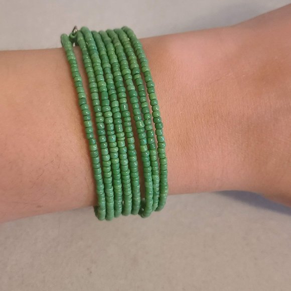 Green Beaded Coil Bracelet - Picture 6 of 8